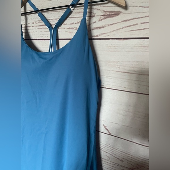 Halara Everyday Cloudful Air Backless 2-in-1 Cool Touch Adjustable Straps - Picture 5 of 8